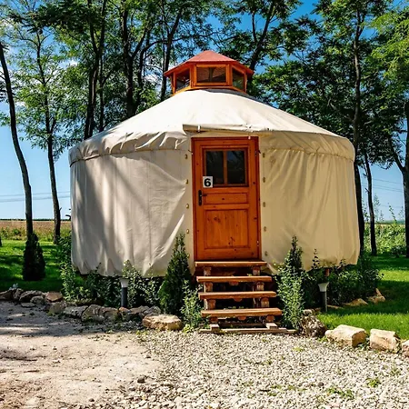 юртов лагер наедно Neofit Rilski