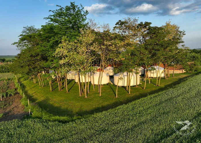 юртов лагер наедно