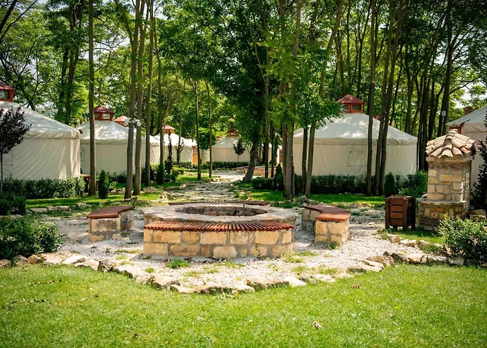 юртов лагер наедно אתר קמפינג Neofit Rilski